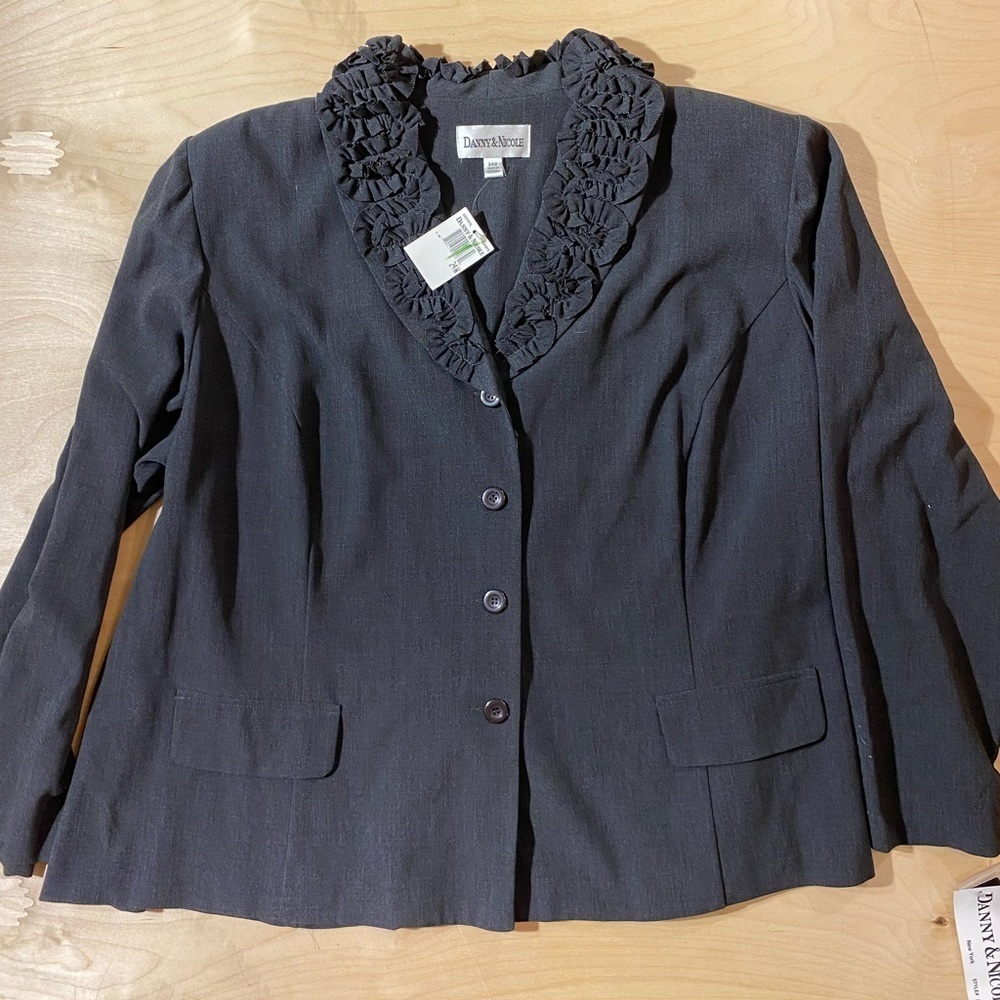 Danny & Nicole Blazer 24W (IF)